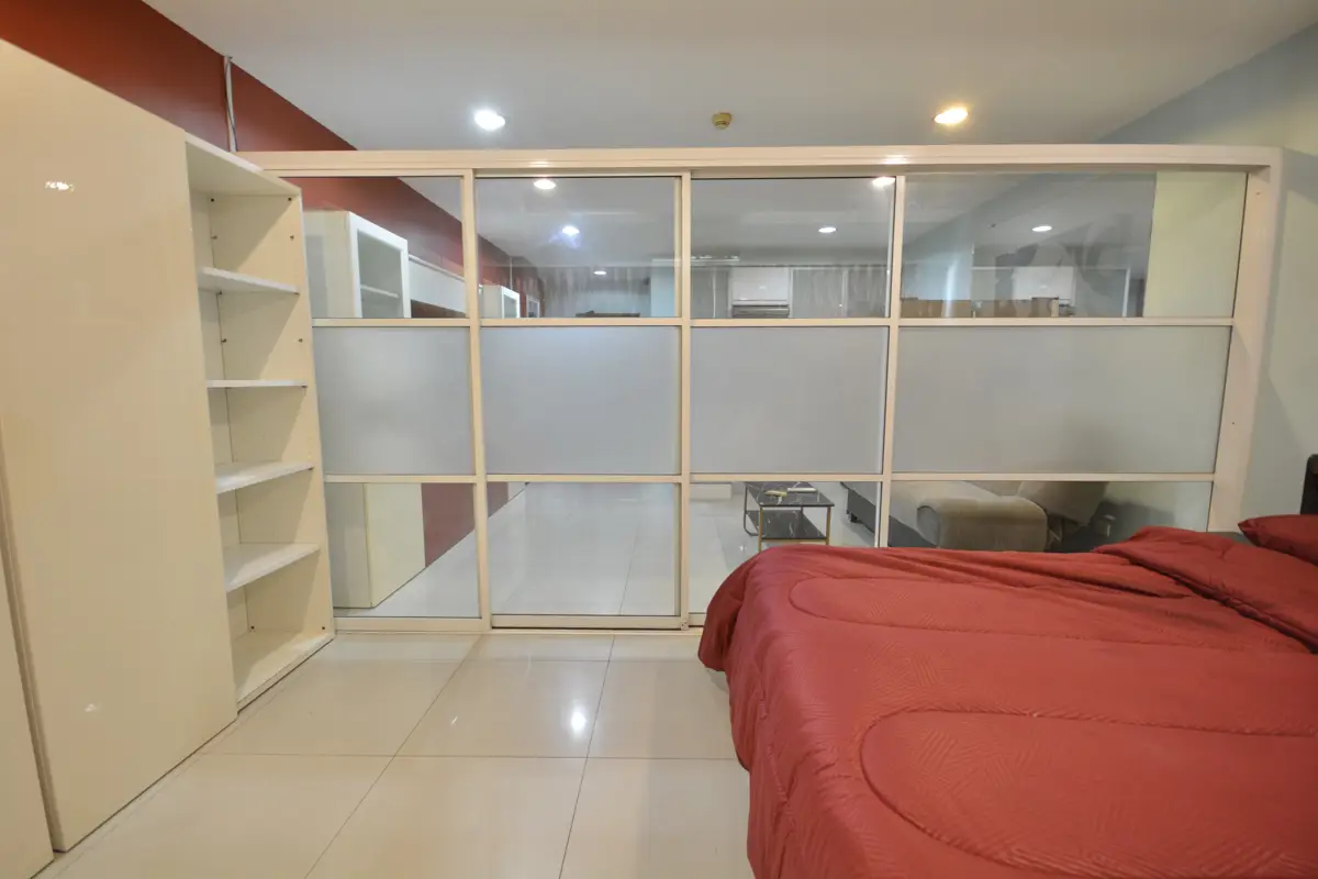 PLATINUM SUITES - Condominium -  - 