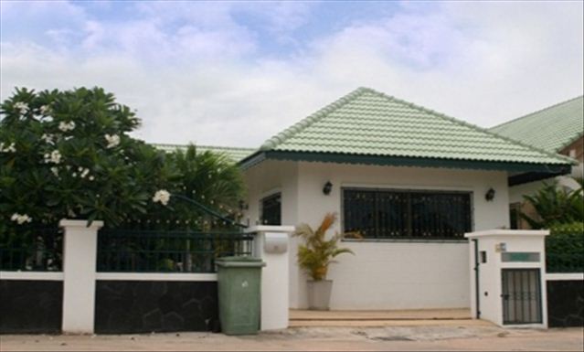 House with swimming pool House with swimming pool